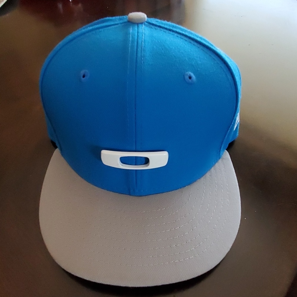 New Erra Oakley snapback